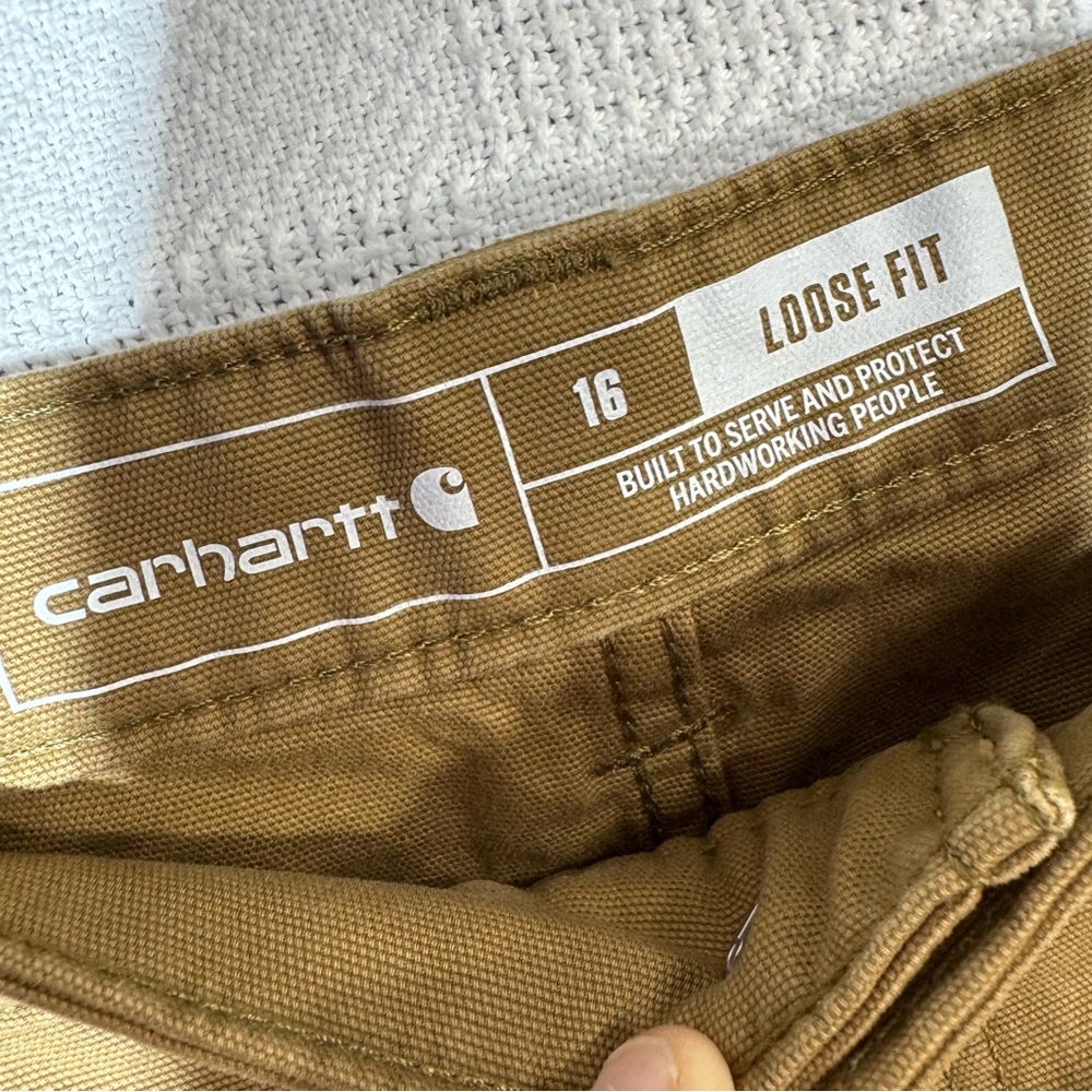 Carhartt Tan Cargo Shorts for Versatile Outdoor Wear Womens Size 16 Loose Fit - Picture 2 of 7